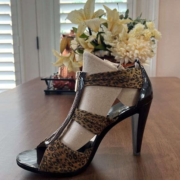 Michael Kors Berkley Cheetah Animal Print Zip Up Cone High Heel Sandals 9.5M - Picture 8 of 11
